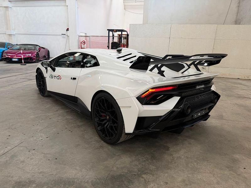 Gebraucht Lamborghini Huracán 640 PS (470 kW) 2022 Weiß