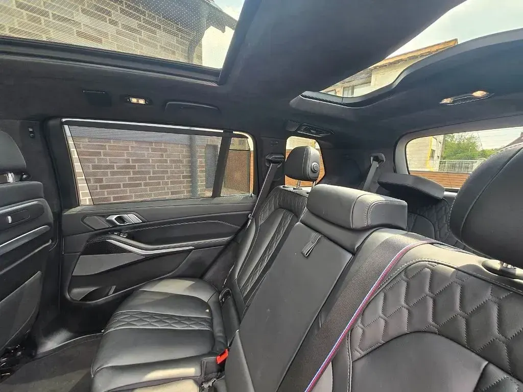 Gebraucht BMW X7 M Sport 352 PS (258 kW) 2024 Weiß SUV