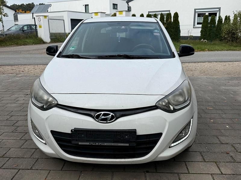 Gebraucht 2014 Hyundai i20 Trend Kleinwagen | 2.900 € (Guter Preis) - Bild 1/4