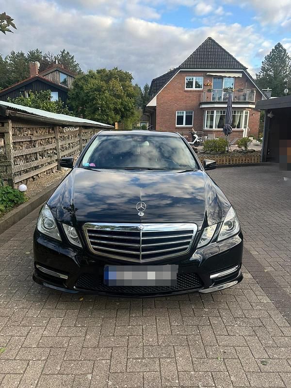Gebraucht Mercedes E350 265 PS (194 kW) 2013 Schwarz Limousine