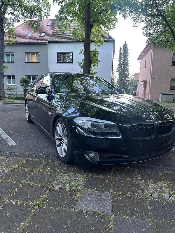 Usata BMW 520 184 CV (135 kW) 2012 Nero Station wagon