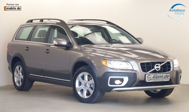 Grau Gebraucht 2010 Volvo XC70 Momentum SUV | 19.999 € - Bild 1/4