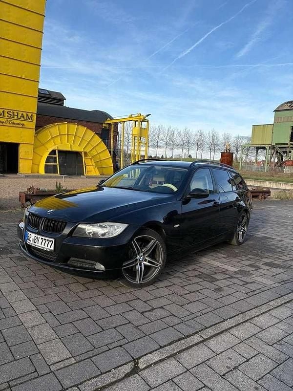 Gebraucht BMW 320 163 PS (119 kW) 2009 Limousine