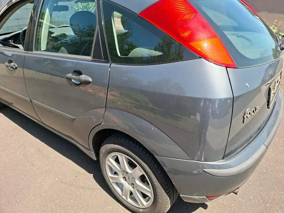 Gebraucht Ford Focus 75 PS (55 kW) 2004 Grau Limousine