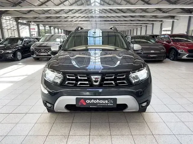 Gebraucht Dacia Duster Prestige 116 PS (85 kW) 2022 Grau SUV