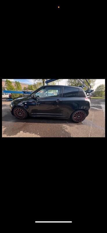 Schwarz Gebraucht 2010 Suzuki Swift Sport Kleinwagen | 1.300 € - Bild 1/4