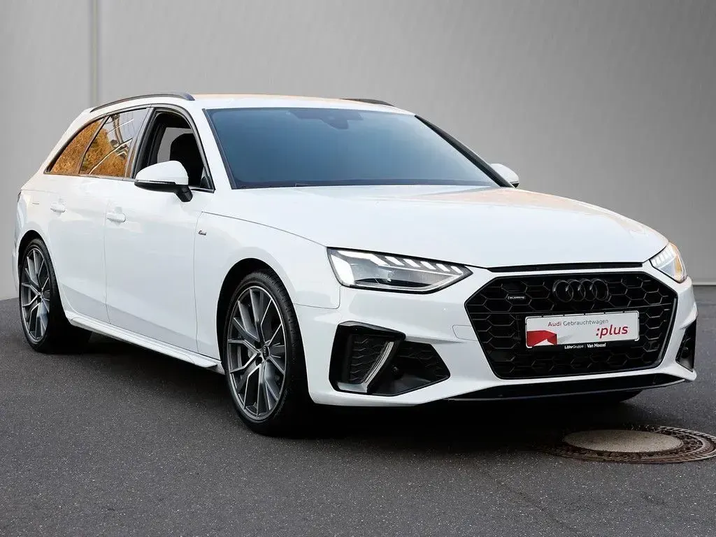 Gebraucht Audi A4 S-Line 204 PS (150 kW) 2023 Ibisweiß Kombi