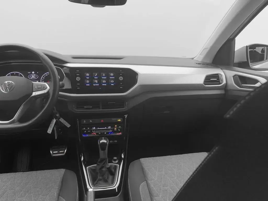 Używany VW T-Cross Move 110 KM (80 kW) 2023 Srebrny SUV