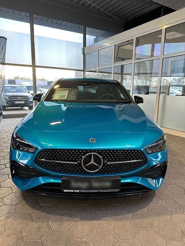 Blau Gebraucht 2023 Mercedes CLA250e Shooting Brake Kombi | 29.500 € (Guter Preis) - Bild 1/4