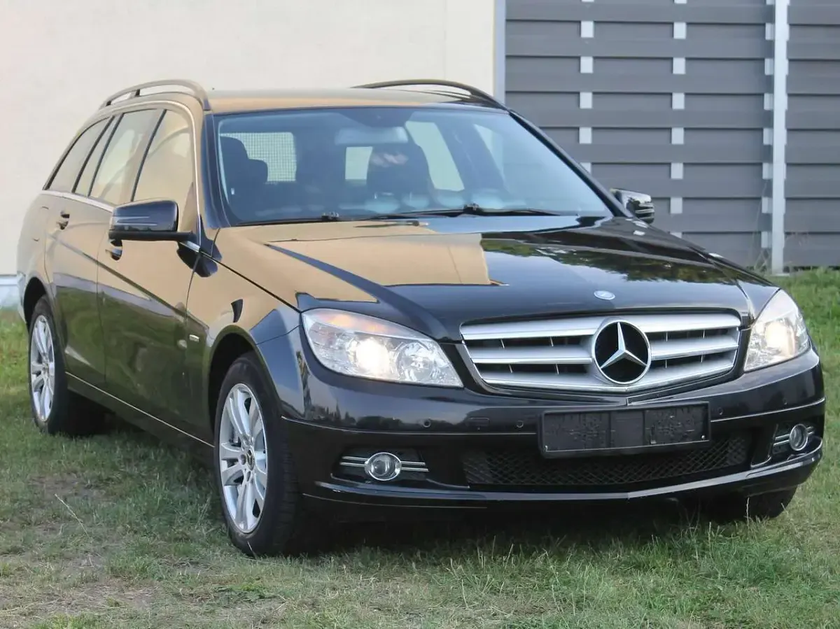 Gebraucht Mercedes C180 156 PS (114 kW) 2009 Obsidianschwarz  metalliclack Kombi