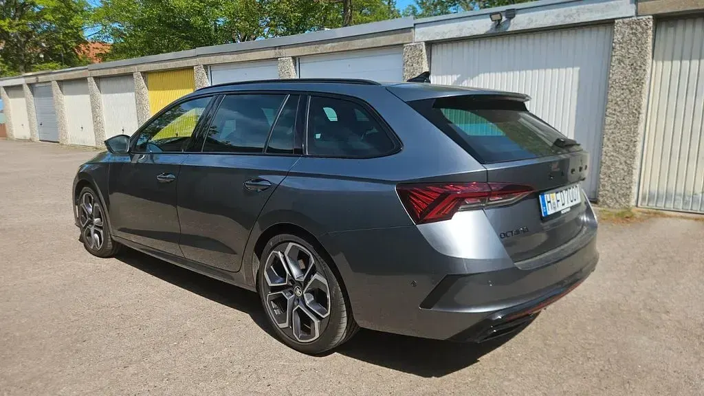 Gebraucht Skoda Octavia RS 265 PS (194 kW) 2024 Grau Limousine