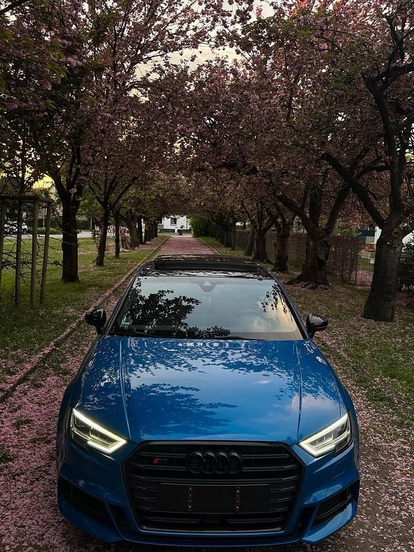 Gebraucht Audi S3 Ambiente 310 PS (228 kW) 2018 Blau Limousine