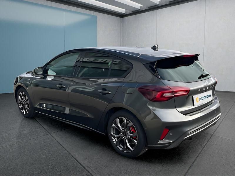 Gebraucht Ford Focus 125 PS (91 kW) 2025 Grau Limousine