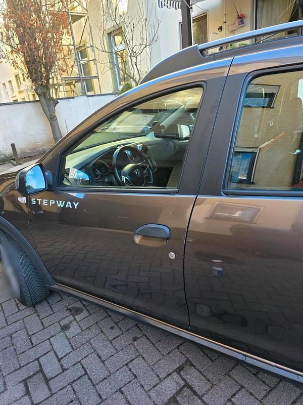 Gebraucht Dacia Sandero Stepway 90 PS (66 kW) 2017 Braun Limousine