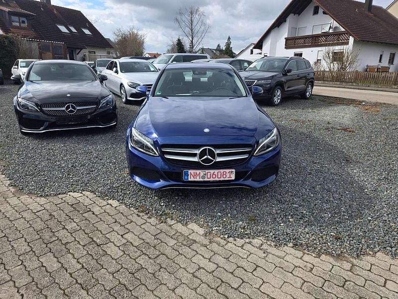 Gebraucht Mercedes C220 170 PS (125 kW) 2016 Blau Limousine