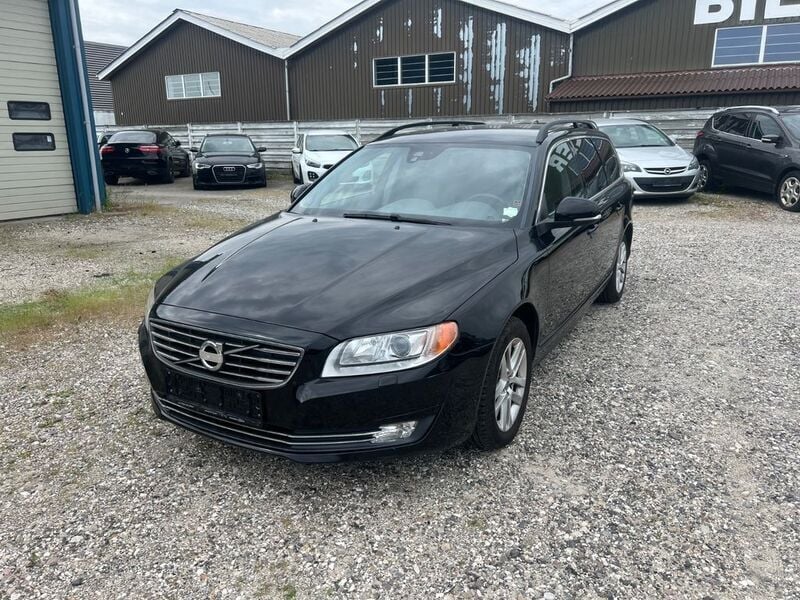 Schwarz Gebraucht 2013 Volvo V70 Momentum Kombi | 6.400 € (Superpreis) - Bild 1/4
