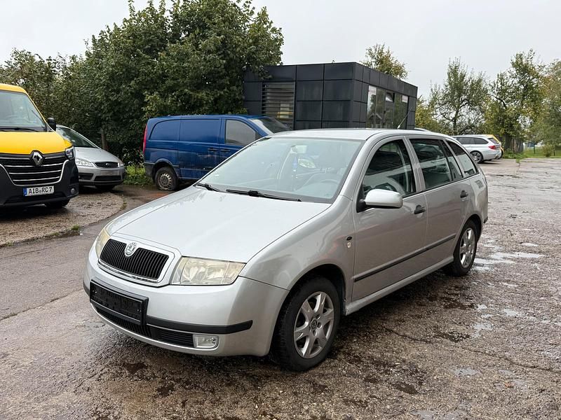 Silber Gebraucht 2000 Skoda Fabia Kombi | 499 € (Superpreis) - Bild 1/4