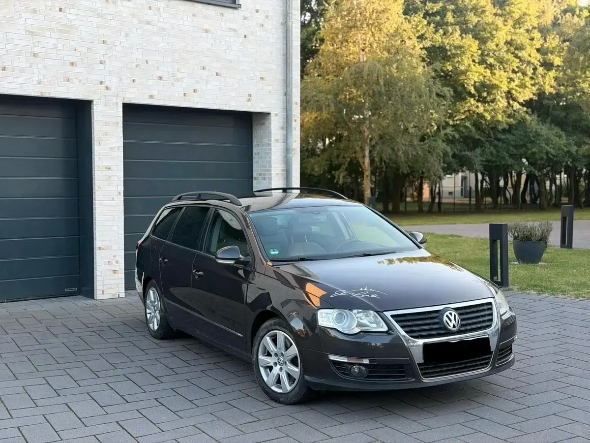 Gebraucht VW Passat 140 PS (102 kW) 2009 Braun Kombi