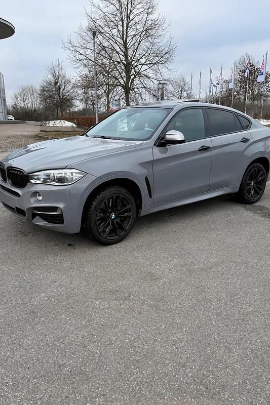 Schwarz Gebraucht 2017 BMW X6 M50 SUV | 23.999 € (Superpreis) - Bild 1/4
