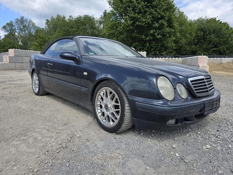 Schwarz Gebraucht 1999 Mercedes CLK230 Elegance Cabrio | 1.990 € (Superpreis) - Bild 1/4