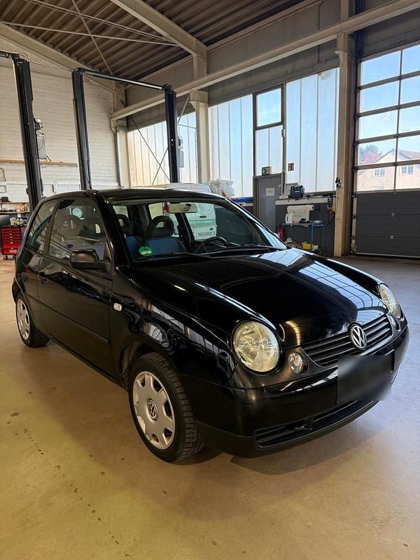 Second-hand VW Lupo 60 CP (44 kW) 2002 Negru Hatchback