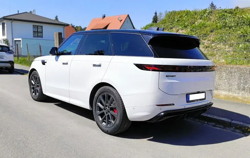 Gebraucht Land Rover Range Rover Sport HSE Dynamic 300 PS (220 kW) 2023 Weiß SUV