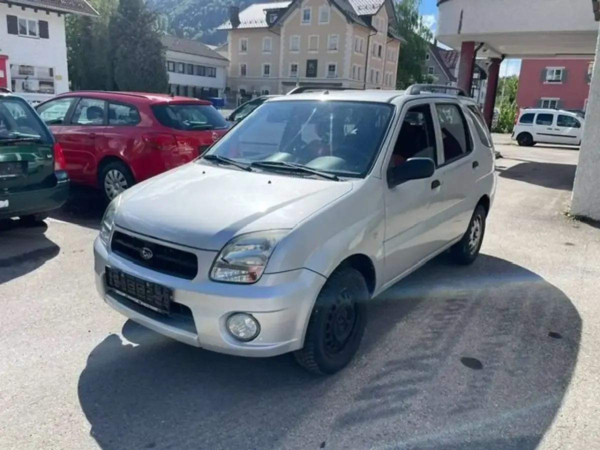 Second-hand Subaru Justy 94 CP (69 kW) 2008 Argintiu Hatchback