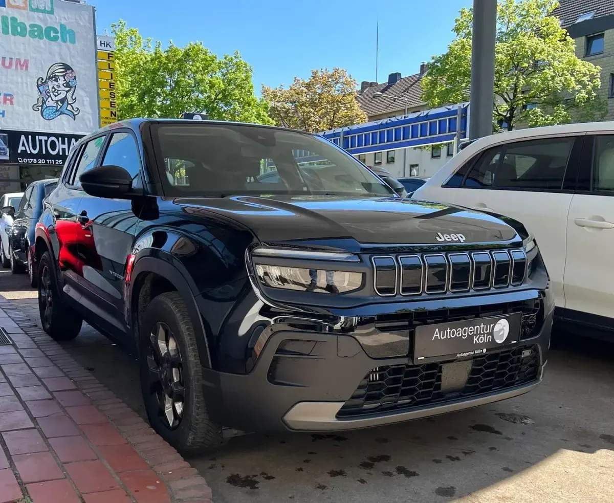 Gebraucht Jeep Avenger 101 PS (74 kW) 2024 Schwarz SUV