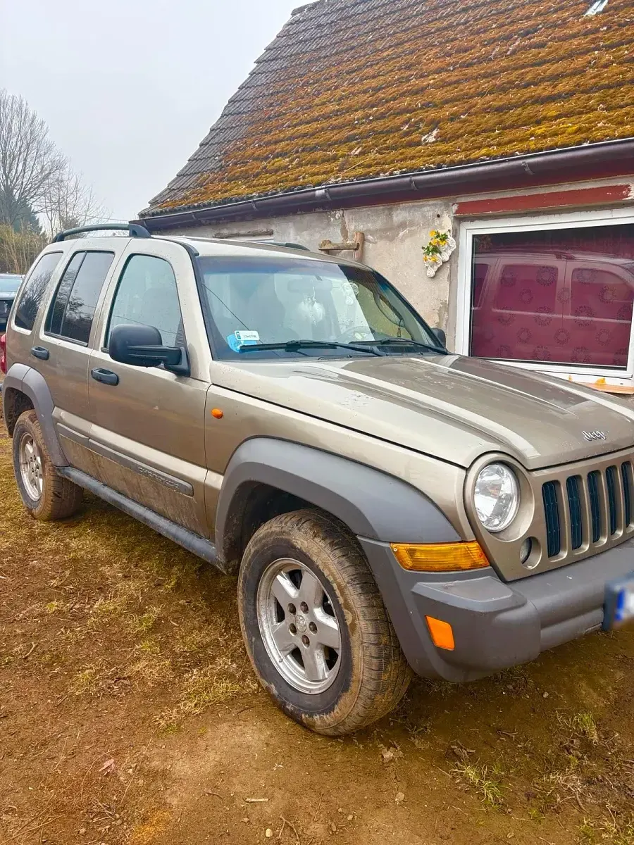 Gebraucht Jeep Cherokee 163 PS (119 kW) 2007 SUV