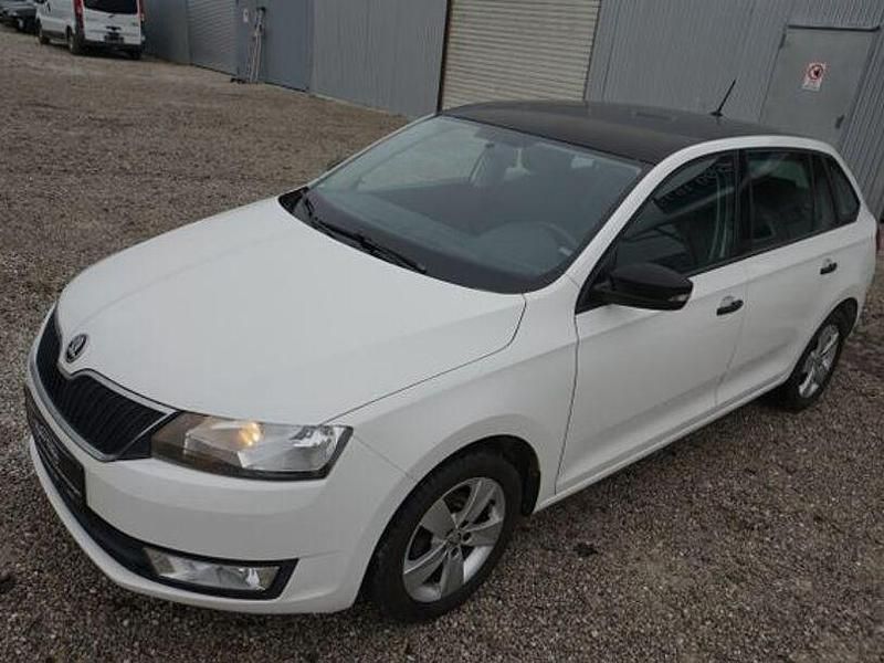 Gebraucht Skoda Rapid Active 90 PS (66 kW) 2016 Weiß Kleinwagen