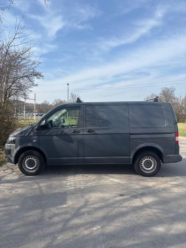 Gebraucht VW Transporter 114 PS (83 kW) 2011 Grau Van