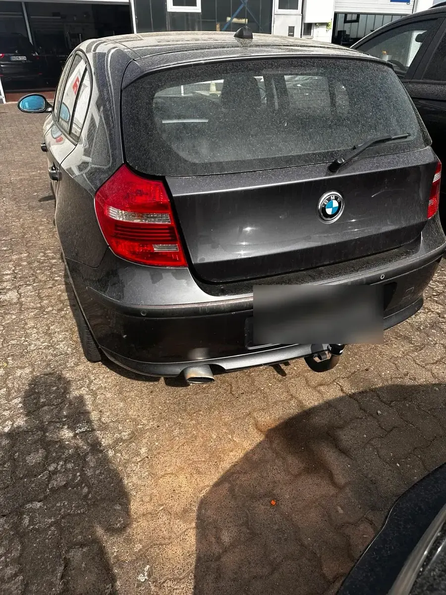 Gebraucht BMW 120 Basis 176 PS (129 kW) 2008 Grau Kleinwagen