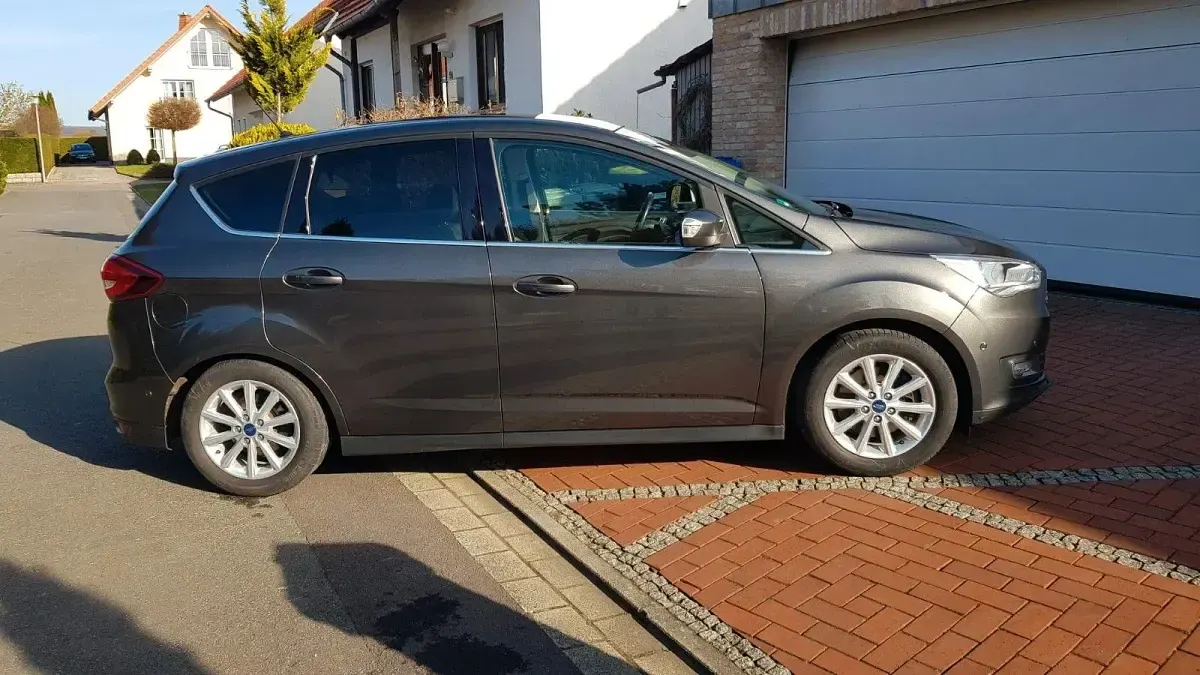 Gebraucht Ford C-MAX Titanium 150 PS (110 kW) 2018 Grau Van / Kleinbus