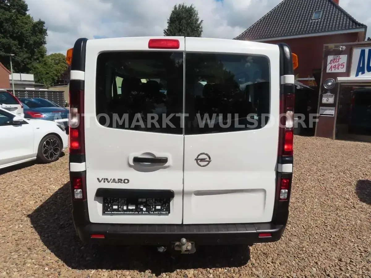 Gebraucht Opel Vivaro 95 PS (69 kW) 2016 Weiß Van / Kleinbus