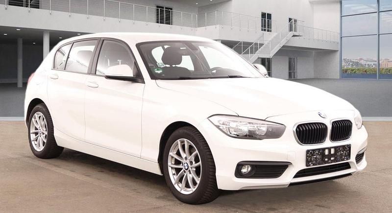 Gebraucht BMW 118 Advantage 136 PS (100 kW) 2018 Weiß Kleinwagen