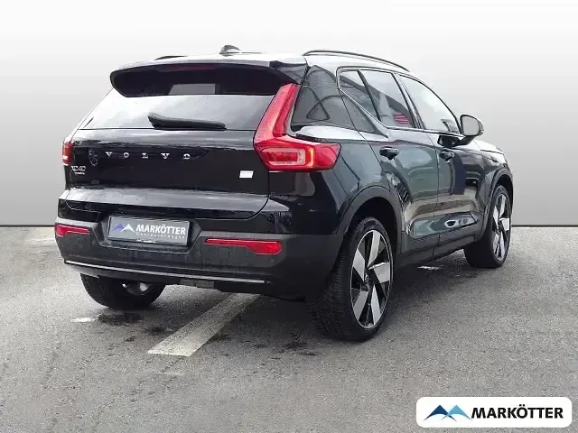 Gebraucht Volvo XC40 Core 169 kW (231 PS) 2023 Schwarz SUV