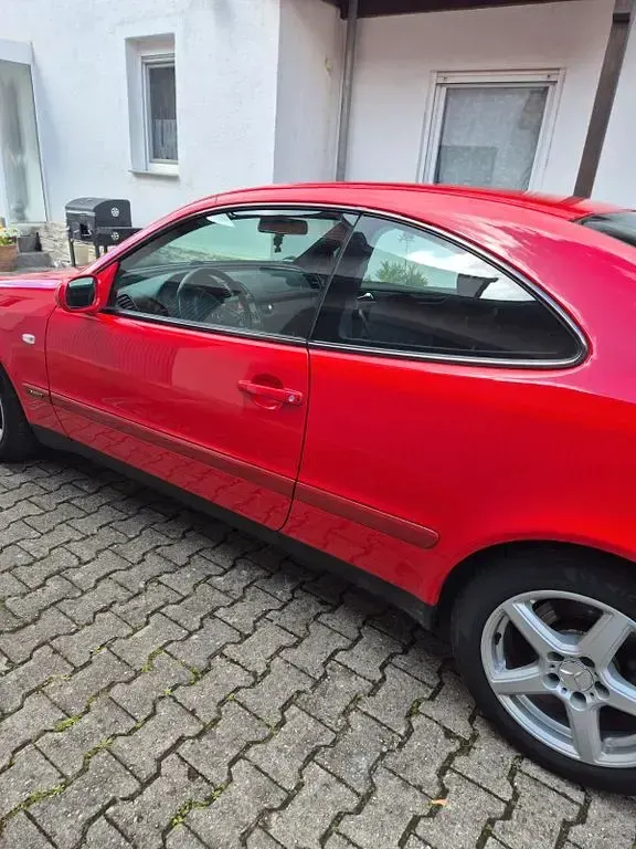 Gebraucht Mercedes CLK320 218 PS (160 kW) 1999 Rot Coupé
