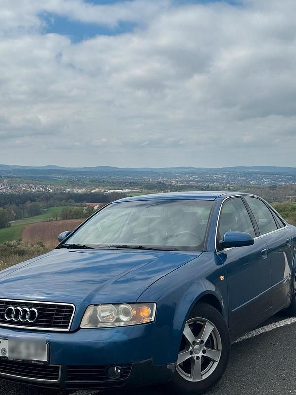 Blau Gebraucht 2000 Audi A4 Limousine | 1.650 € - Bild 1/4