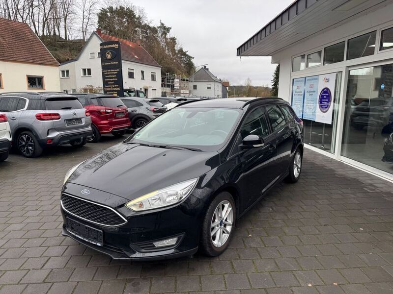 Schwarz Gebraucht 2015 Ford Focus Business Edition Limousine | 4.450 € (Superpreis) - Bild 1/4