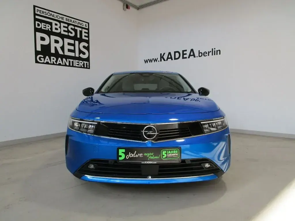 Gebraucht Opel Astra 131 PS (96 kW) 2022 Kobalt blau/vertigo blau (metallic) Limousine