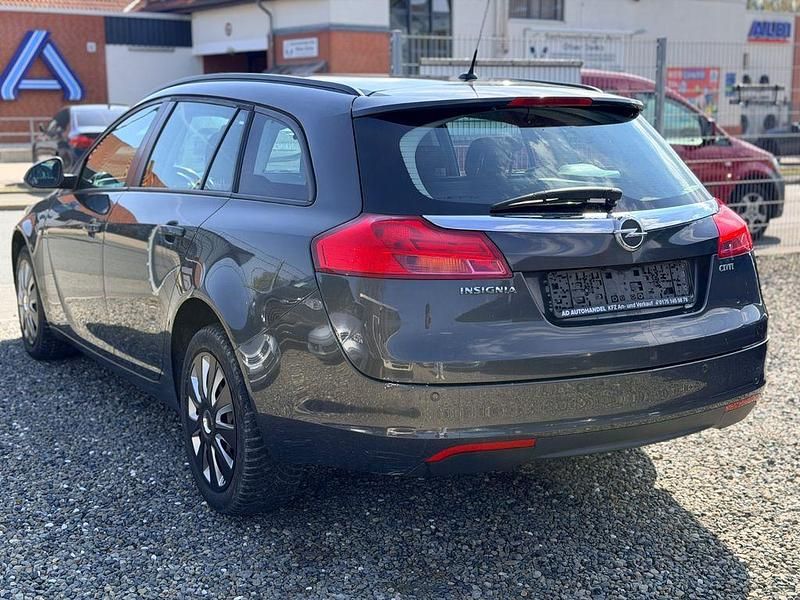 Gebraucht Opel Insignia Selection 110 PS (80 kW) 2013 Grau Kombi