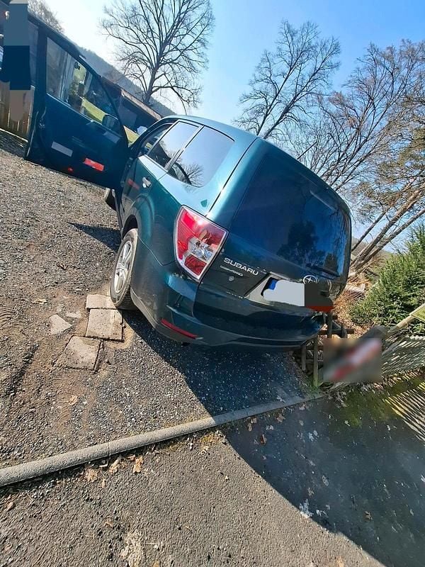 Gebraucht Subaru Forester 147 PS (108 kW) 2011 Grün SUV