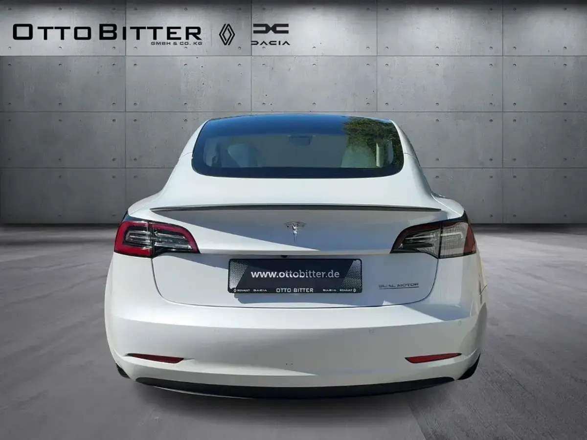 Gebraucht Tesla Model 3 Performance 377 kW (513 PS) 2021 Pearl white multicoat Limousine