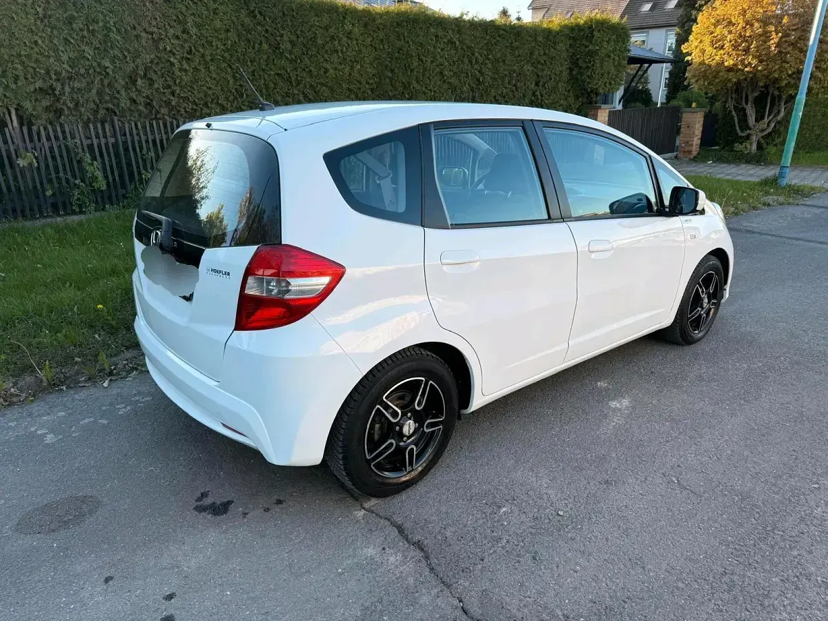 Gebraucht Honda Jazz 90 PS (66 kW) 2011 Weiß Kleinwagen