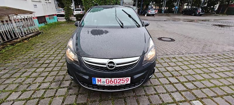 Grau Gebraucht 2014 Opel Corsa Active Limousine | 2.450 € (Guter Preis) - Bild 1/4