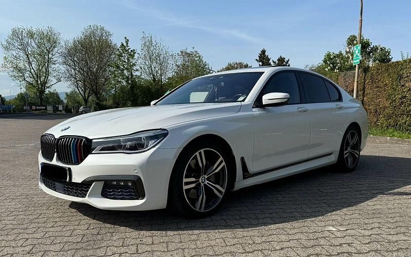 Gebraucht BMW 740 M Sport 320 PS (235 kW) 2016 Weiß Limousine