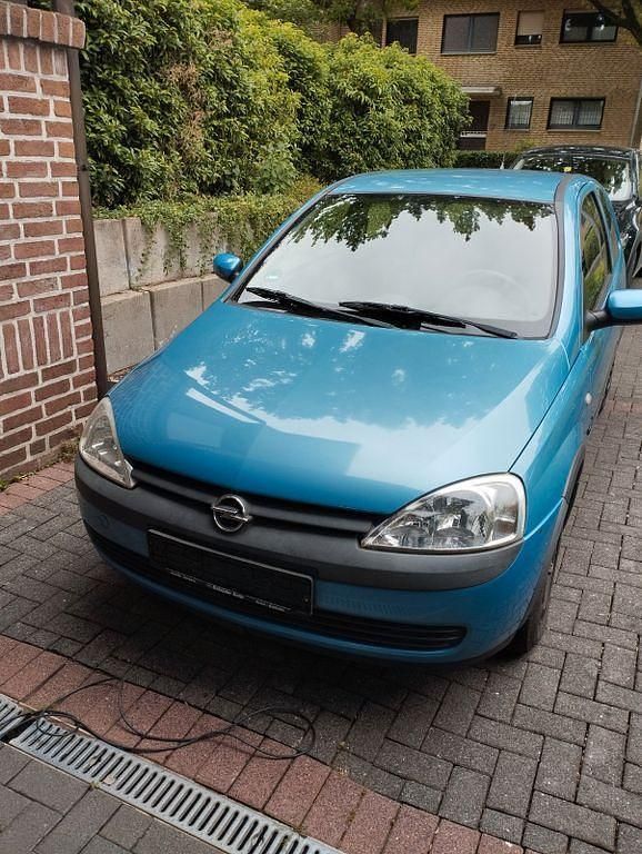Blau Gebraucht 2001 Opel Corsa Limousine | 650 € (Superpreis) - Bild 1/4