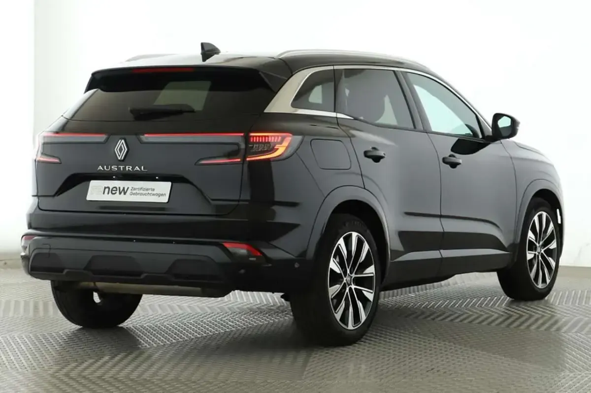 Gebraucht Renault Austral Techno 158 PS (116 kW) 2025 Blackpearlschwarz metallic SUV