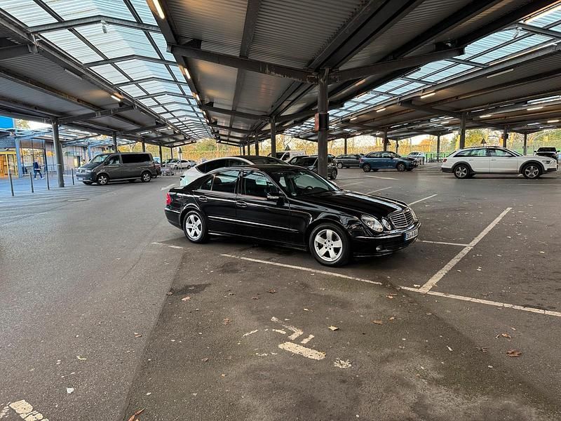 Schwarz Gebraucht 2006 Mercedes E280 Limousine | 6.000 € (Fairer Preis) - Bild 1/4