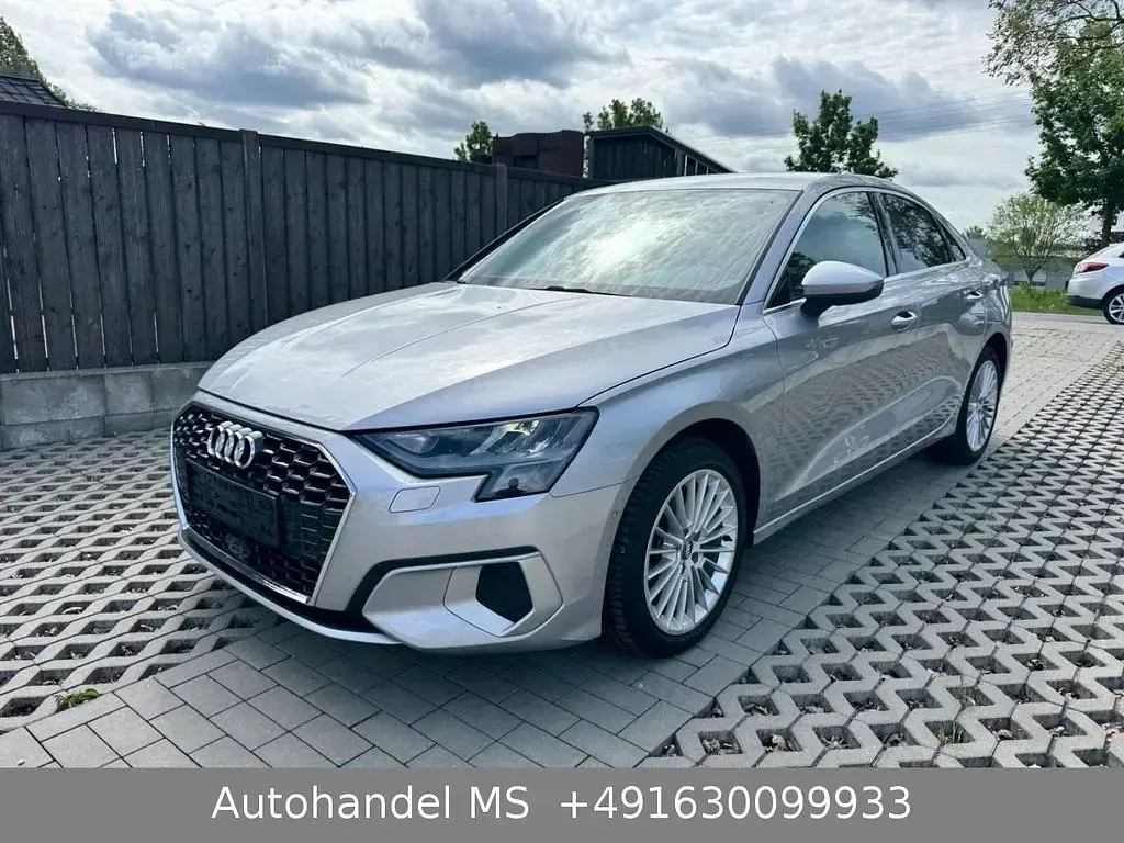 Używany Audi A3 Advanced 150 KM (110 kW) 2024 Srebrny Sedan/Limuzyna